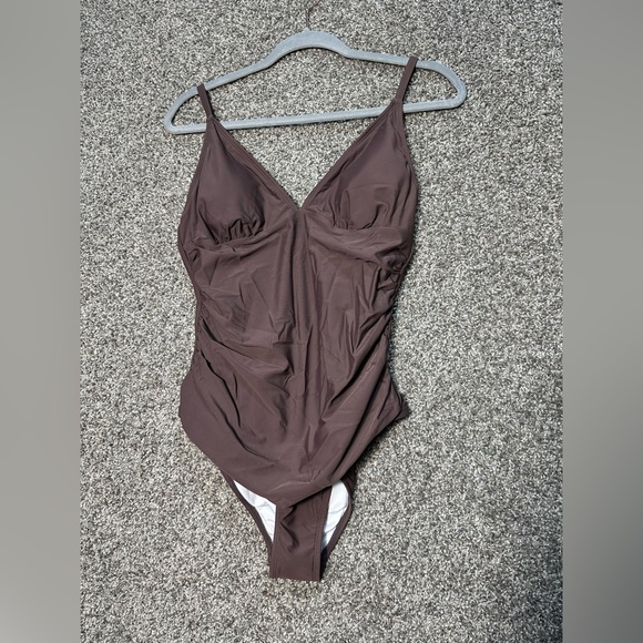 NWT CUPSHE Solid One-Piece Swimsuit Multiple Sizes - Picture 2 of 6